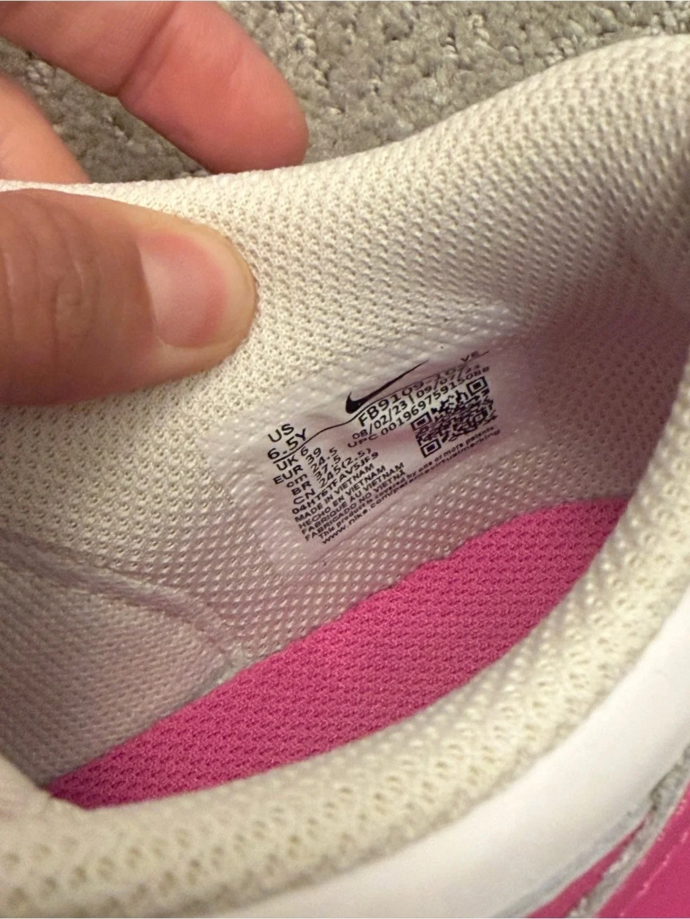Nike Kids Low-Top Sneakers - White & Pink